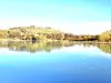 Lac de Paladru en automne depuis le camping - cadre serein pour vacances séniors en Isère